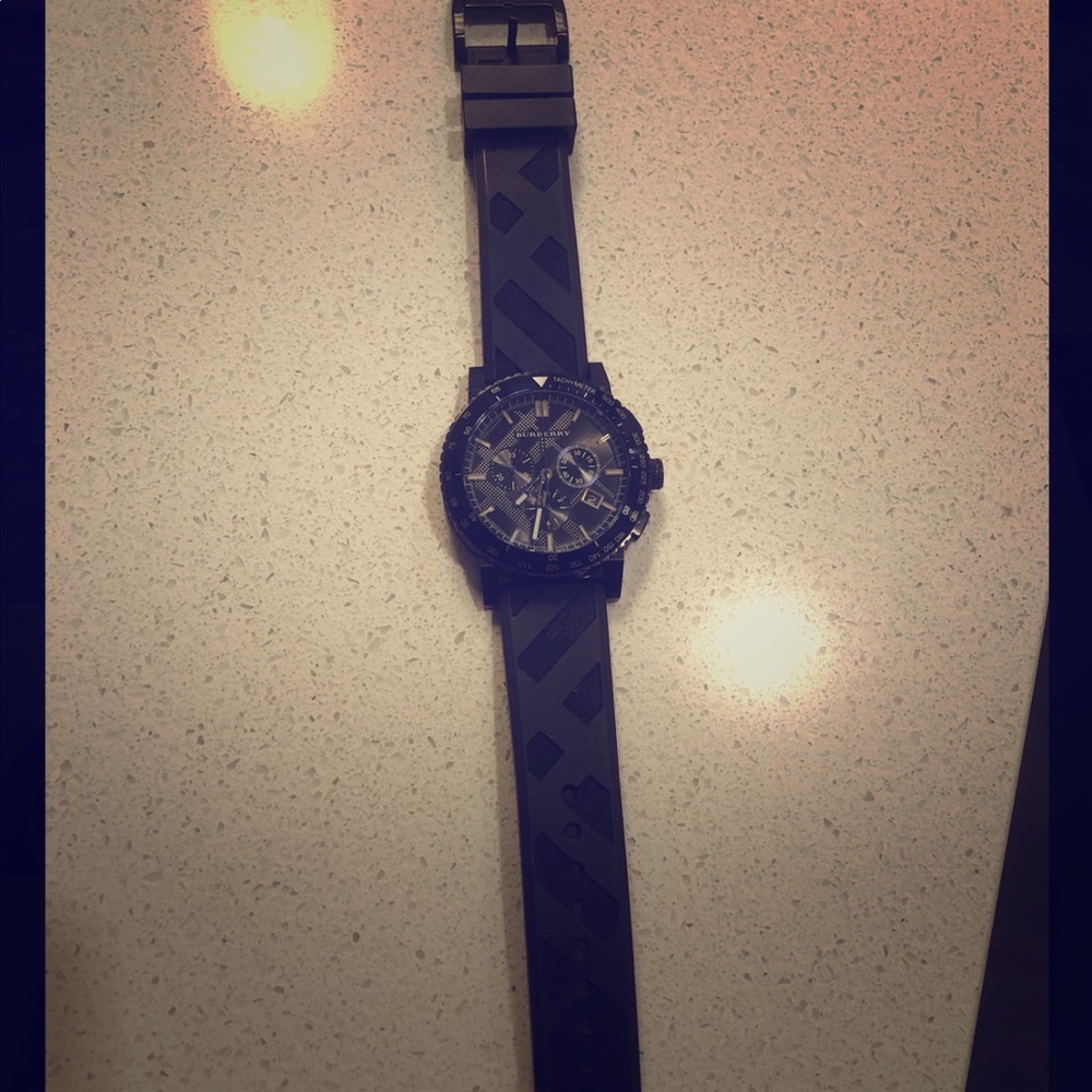 Authentic Men’s Burberry watch!!